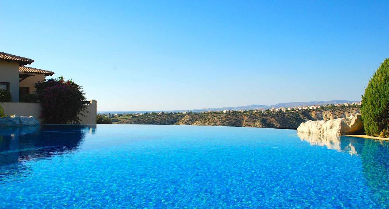 Modern Apartment Nz11 Large Balconies With Sea And Mountain Views Kouklia Eksteriør bilde